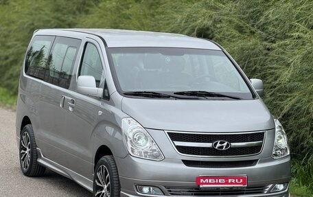 Hyundai Grand Starex Grand Starex I рестайлинг 2, 2015 год, 2 390 000 рублей, 6 фотография