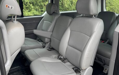 Hyundai Grand Starex Grand Starex I рестайлинг 2, 2015 год, 2 390 000 рублей, 38 фотография