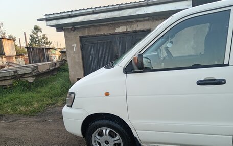 Toyota Lite Ace IV, 2000 год, 650 000 рублей, 2 фотография