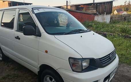 Toyota Lite Ace IV, 2000 год, 650 000 рублей, 28 фотография
