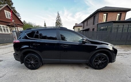 Toyota RAV4, 2019 год, 2 470 000 рублей, 3 фотография