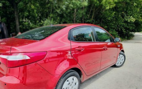 KIA Rio III рестайлинг, 2013 год, 930 000 рублей, 3 фотография