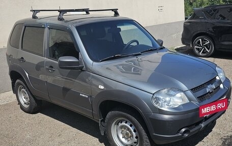 Chevrolet Niva I рестайлинг, 2018 год, 780 000 рублей, 5 фотография