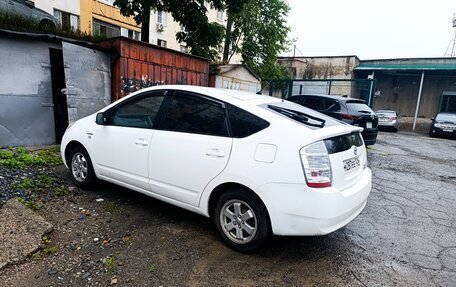 Toyota Prius, 2010 год, 550 000 рублей, 5 фотография