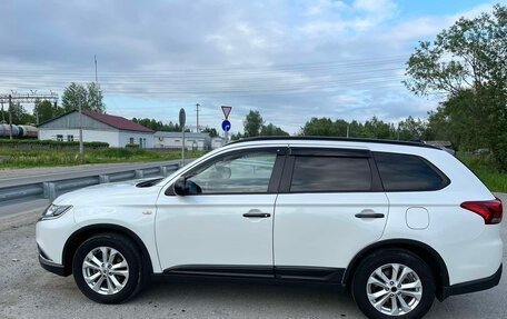 Mitsubishi Outlander III рестайлинг 3, 2015 год, 1 600 000 рублей, 8 фотография