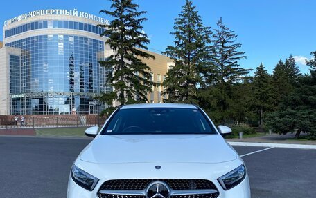 Mercedes-Benz A-Класс, 2018 год, 2 350 000 рублей, 5 фотография