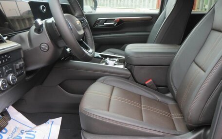 Chevrolet Suburban, 2025 год, 14 099 999 рублей, 16 фотография