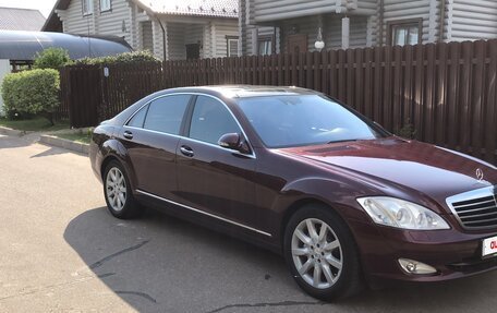 Mercedes-Benz S-Класс, 2006 год, 2 400 000 рублей, 2 фотография