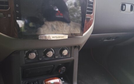 Mitsubishi Pajero III рестайлинг, 2005 год, 850 000 рублей, 8 фотография