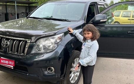 Toyota Land Cruiser Prado 150 рестайлинг 2, 2011 год, 2 500 000 рублей, 5 фотография