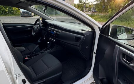 Toyota Corolla, 2014 год, 1 290 000 рублей, 6 фотография