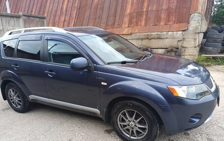 Mitsubishi Outlander III рестайлинг 3, 2007 год, 775 000 рублей, 4 фотография