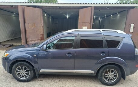Mitsubishi Outlander III рестайлинг 3, 2007 год, 775 000 рублей, 2 фотография