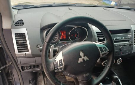 Mitsubishi Outlander III рестайлинг 3, 2007 год, 775 000 рублей, 14 фотография