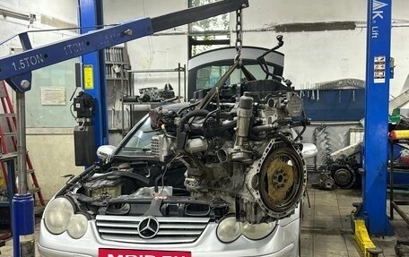 Mercedes-Benz C-Класс, 2003 год, 950 000 рублей, 8 фотография