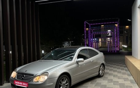 Mercedes-Benz C-Класс, 2003 год, 950 000 рублей, 3 фотография