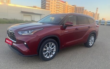 Toyota Highlander, 2020 год, 3 850 000 рублей, 1 фотография