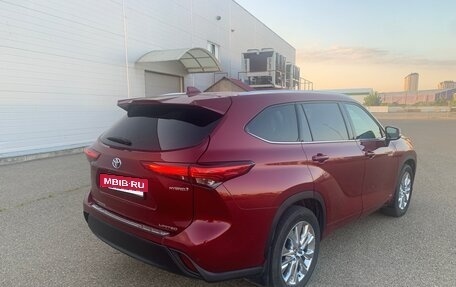 Toyota Highlander, 2020 год, 3 850 000 рублей, 3 фотография