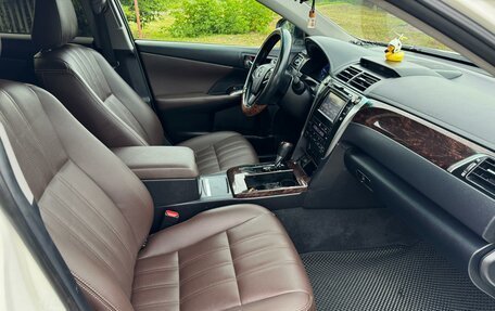 Toyota Camry, 2015 год, 2 300 000 рублей, 8 фотография