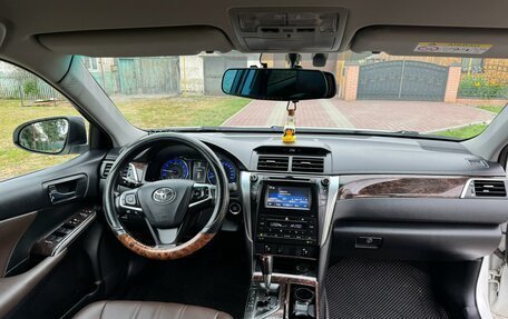 Toyota Camry, 2015 год, 2 300 000 рублей, 11 фотография