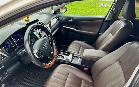 Toyota Camry, 2015 год, 2 300 000 рублей, 13 фотография