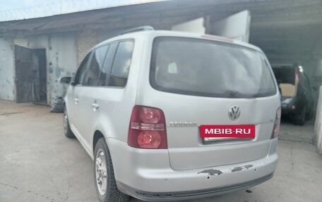 Volkswagen Touran III, 2008 год, 333 333 рублей, 3 фотография