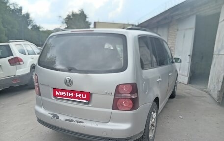 Volkswagen Touran III, 2008 год, 333 333 рублей, 4 фотография