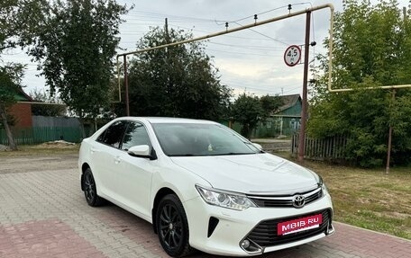 Toyota Camry, 2015 год, 2 300 000 рублей, 7 фотография