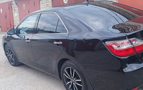 Toyota Camry, 2017 год, 2 320 000 рублей, 2 фотография