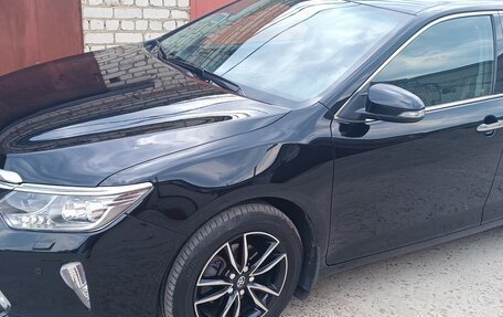 Toyota Camry, 2017 год, 2 320 000 рублей, 9 фотография