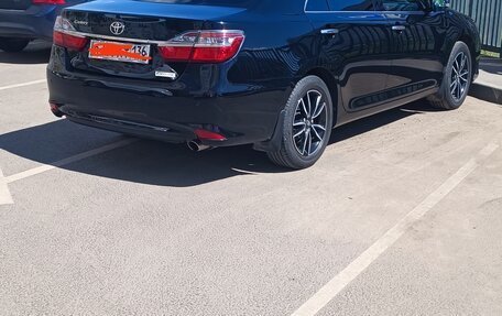 Toyota Camry, 2017 год, 2 320 000 рублей, 14 фотография