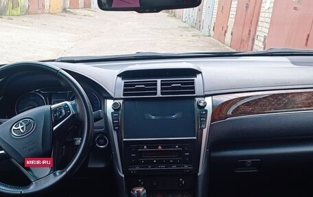 Toyota Camry, 2017 год, 2 320 000 рублей, 13 фотография