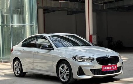 BMW 1 серия, 2021 год, 1 850 000 рублей, 3 фотография