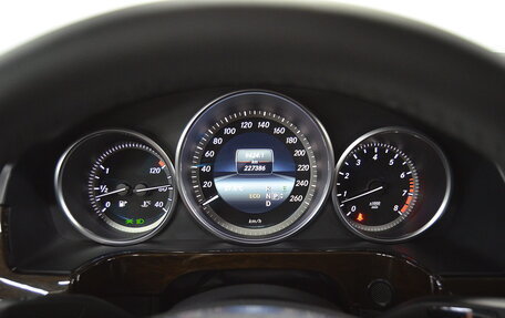 Mercedes-Benz E-Класс, 2013 год, 1 750 000 рублей, 14 фотография