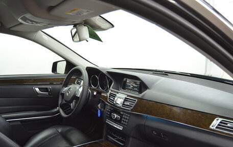 Mercedes-Benz E-Класс, 2013 год, 1 750 000 рублей, 22 фотография