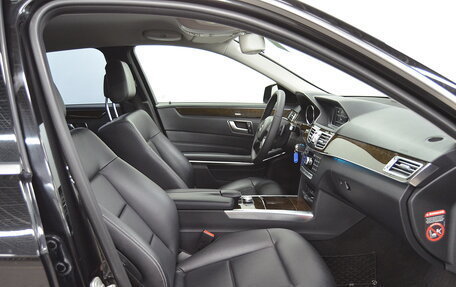 Mercedes-Benz E-Класс, 2013 год, 1 750 000 рублей, 23 фотография
