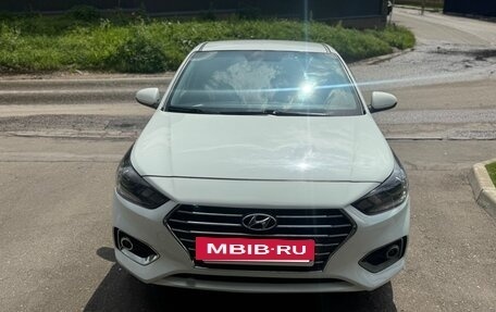 Hyundai Solaris II рестайлинг, 2018 год, 1 400 000 рублей, 3 фотография