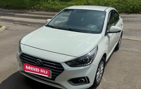 Hyundai Solaris II рестайлинг, 2018 год, 1 400 000 рублей, 2 фотография
