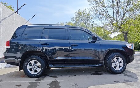Toyota Land Cruiser 200, 2018 год, 5 550 000 рублей, 2 фотография