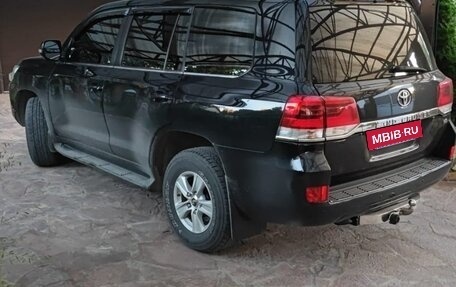 Toyota Land Cruiser 200, 2018 год, 5 550 000 рублей, 5 фотография