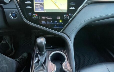 Toyota Camry, 2019 год, 2 580 000 рублей, 10 фотография