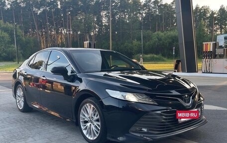 Toyota Camry, 2019 год, 2 580 000 рублей, 2 фотография