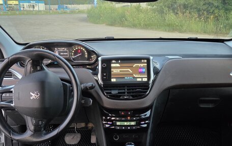 Peugeot 2008 II, 2014 год, 900 000 рублей, 6 фотография