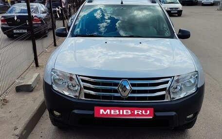 Renault Duster I рестайлинг, 2014 год, 1 000 000 рублей, 3 фотография