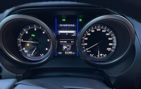 Toyota Land Cruiser Prado 150 рестайлинг 2, 2017 год, 5 200 000 рублей, 7 фотография