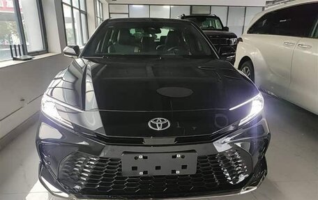 Toyota Camry, 2025 год, 3 700 000 рублей, 2 фотография