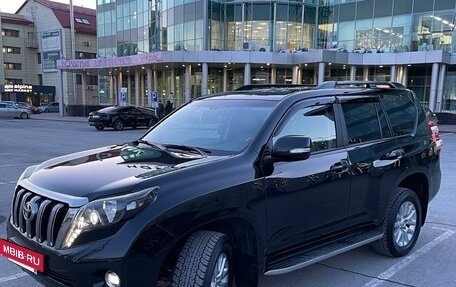 Toyota Land Cruiser Prado 150 рестайлинг 2, 2017 год, 5 200 000 рублей, 3 фотография