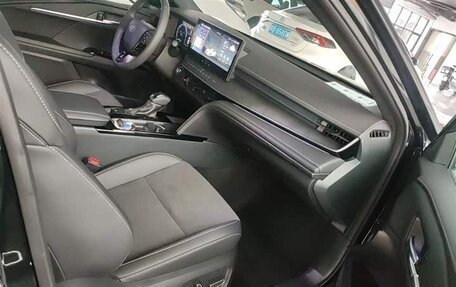 Toyota Camry, 2025 год, 3 700 000 рублей, 24 фотография