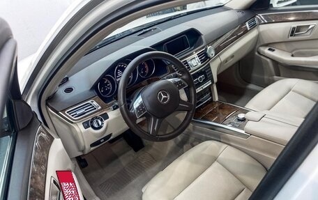 Mercedes-Benz E-Класс, 2013 год, 2 400 000 рублей, 5 фотография