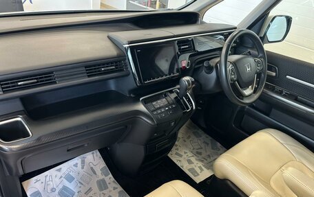 Honda Stepwgn IV, 2017 год, 2 649 900 рублей, 13 фотография